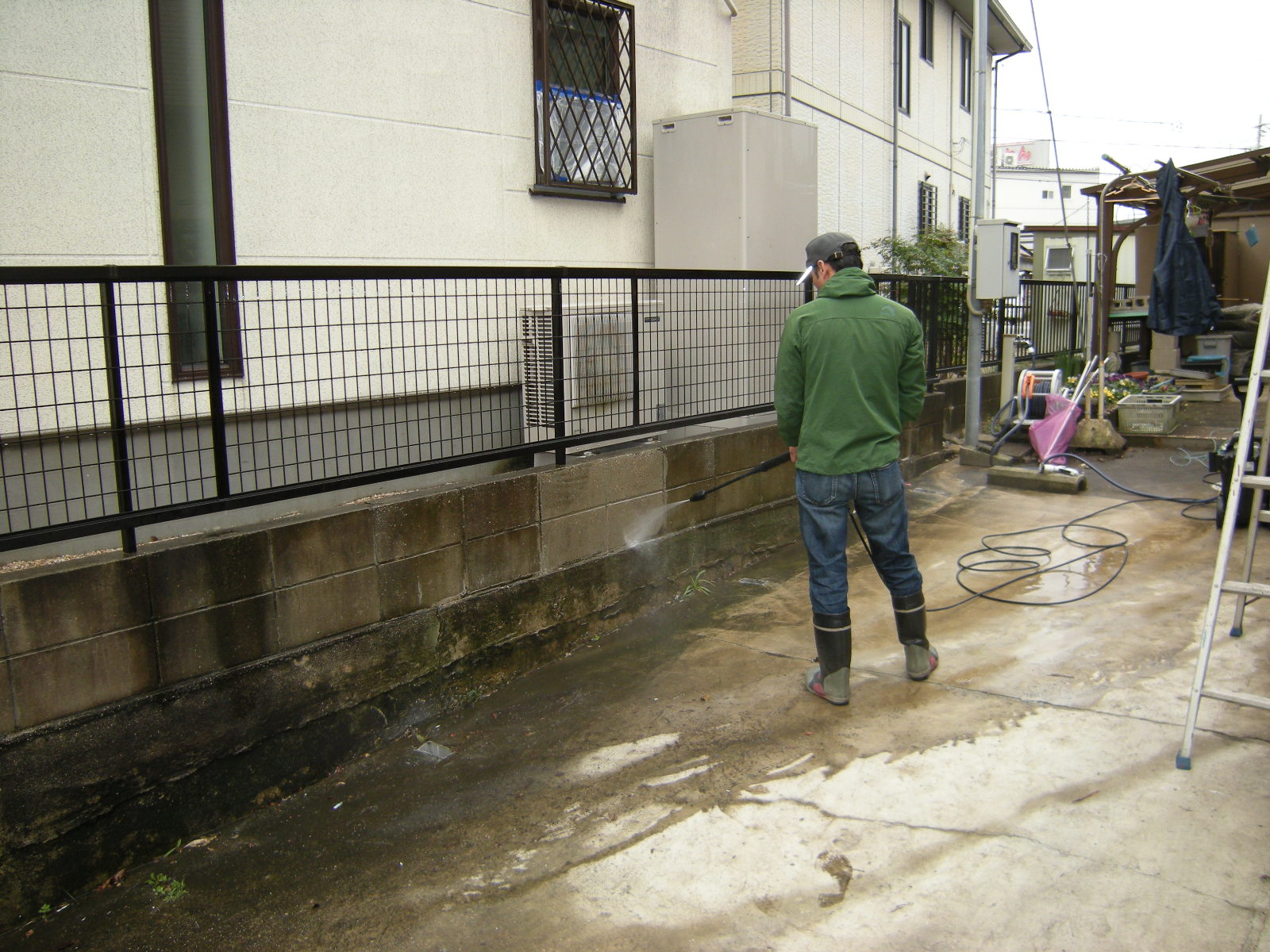 鳴沢村 高圧洗浄 外壁 高圧洗浄機 コンクリ レンガ ブロック 車庫 玄関 門柱